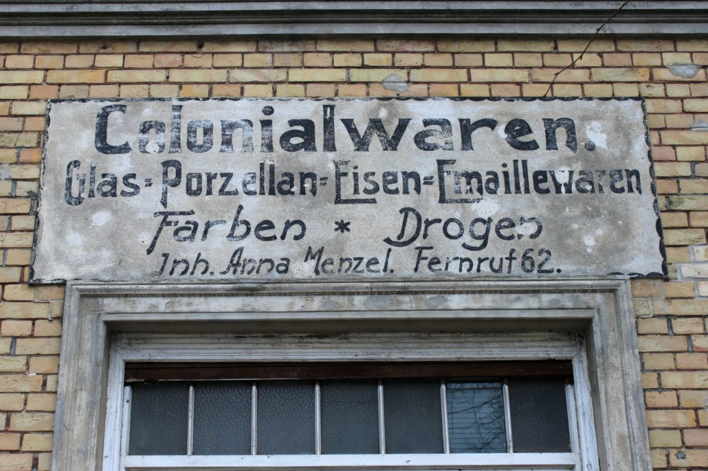 Alte Reklametafel